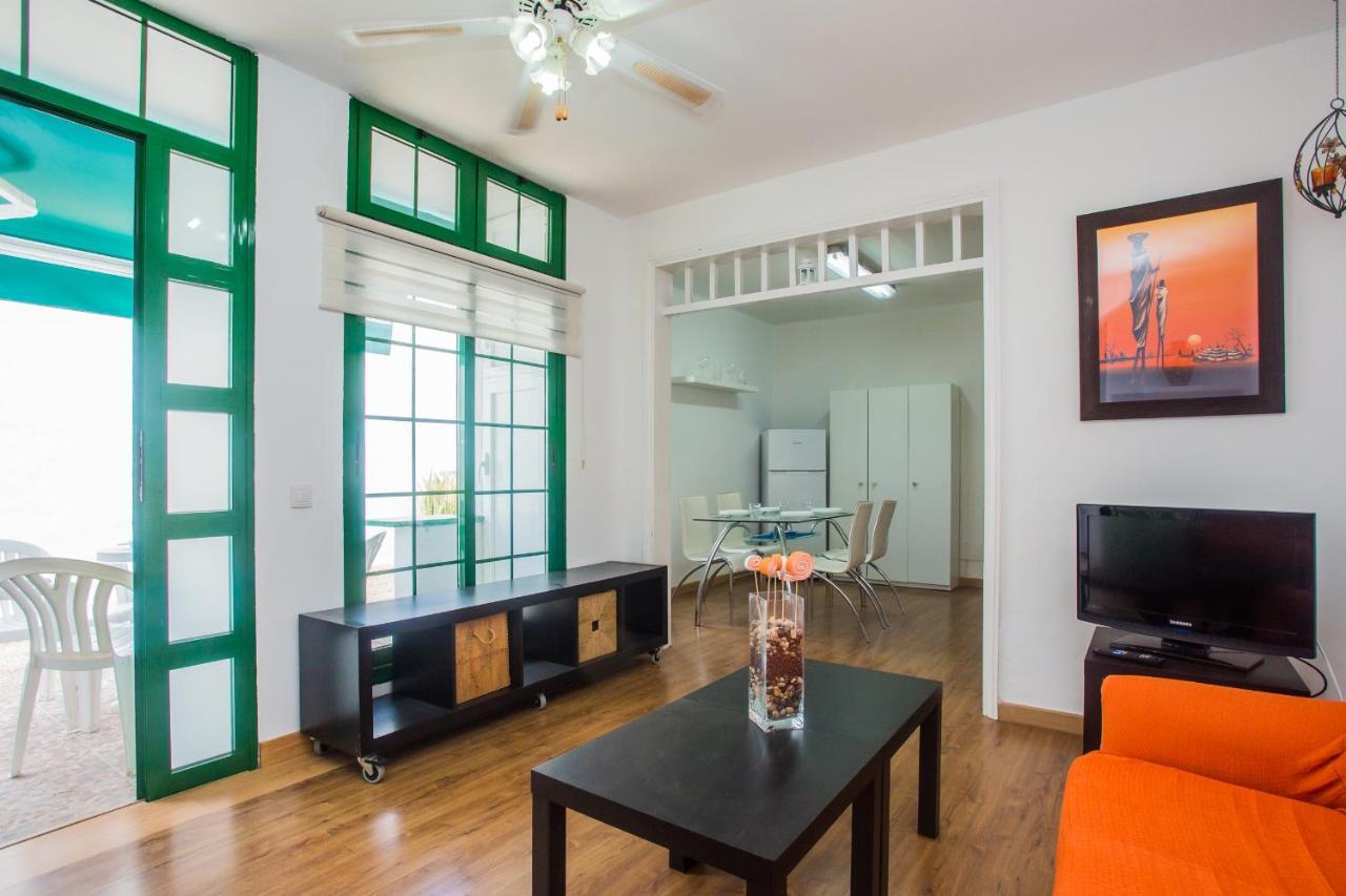 Apartamentos Haria En Puerto Del Carmen 蒂亚斯 外观 照片